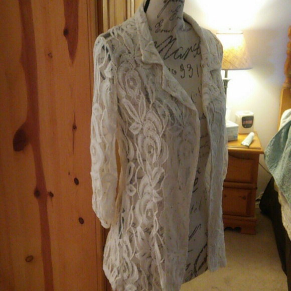 Beautiful nwot lace blazer - Picture 2 of 8